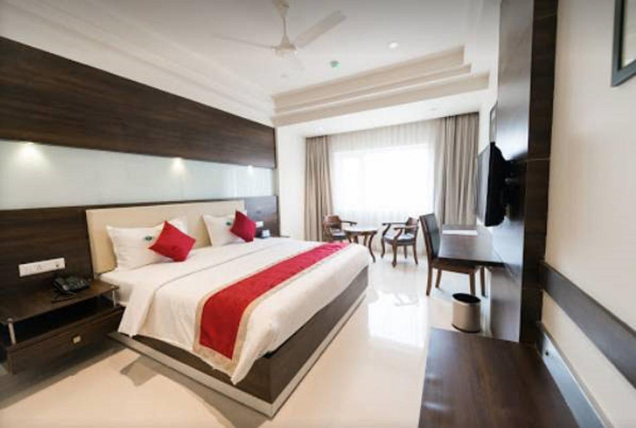 Park Continental Hotel Haiderabad Buitenkant foto